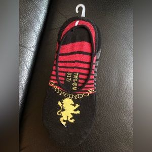 2 pairs of Harry Potter Gryffindor / Hogwarts slip on no show socks NWT Licensed